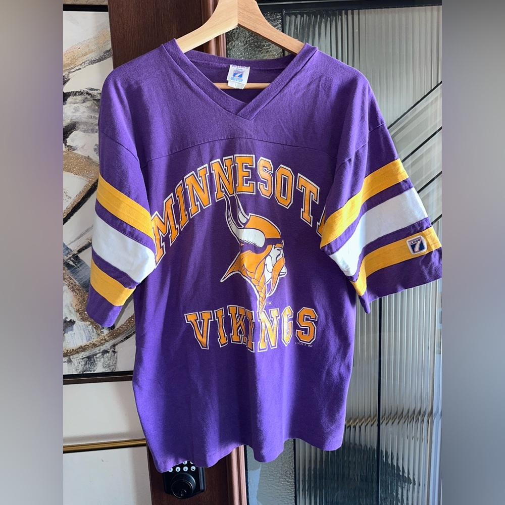 Vintage 1990s Minnesota Vikings T-Shirt | Size L